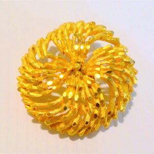 Vintage Brushed Gold Tone Diamond Cut Large Statement Brooch